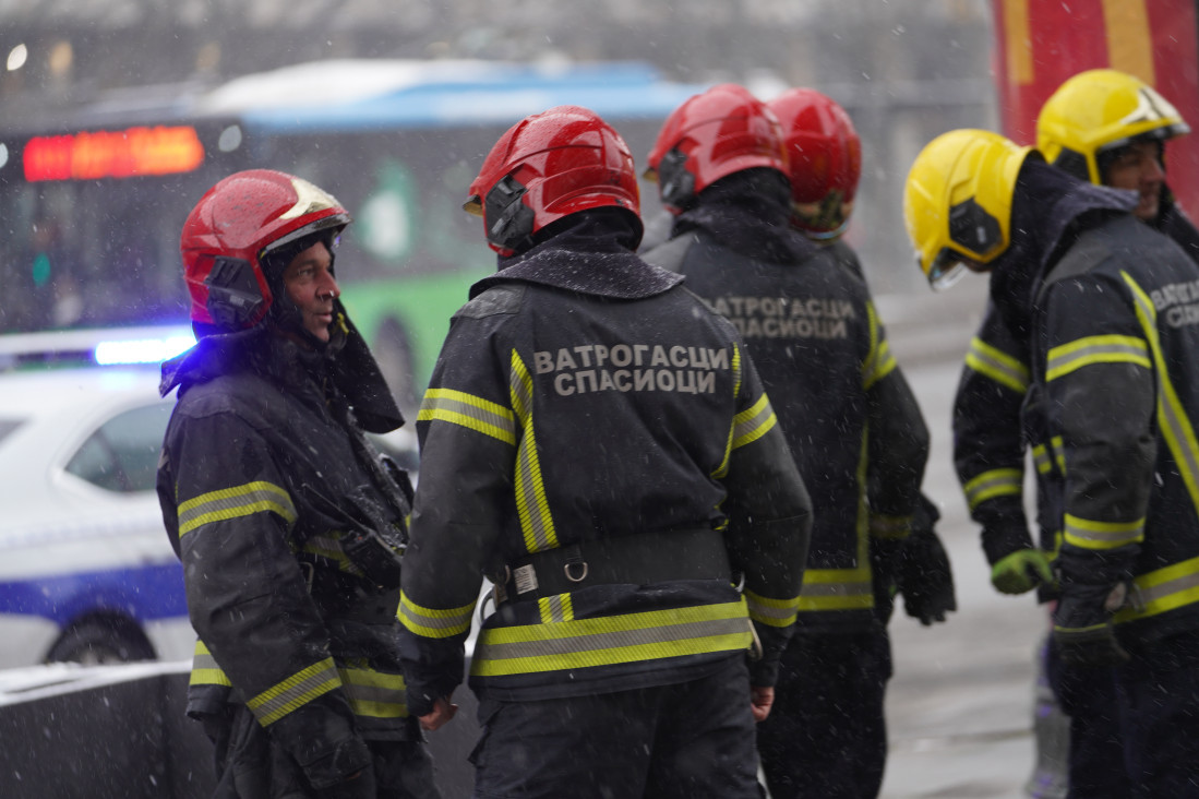 Buknula vatra kod Studentskog grada: Dramatična slika sa Novog Beograda