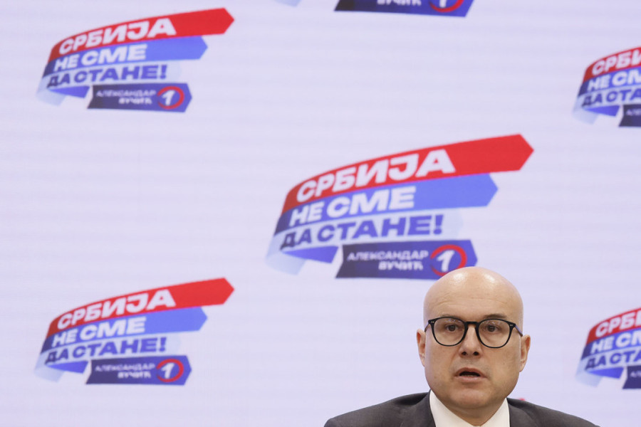 Završena sednica Predsedništva SNS-a: Miloš Vučević - "Srbija mora i dalje da se razvija, građani moraju da dobiju bolje uslove za život"