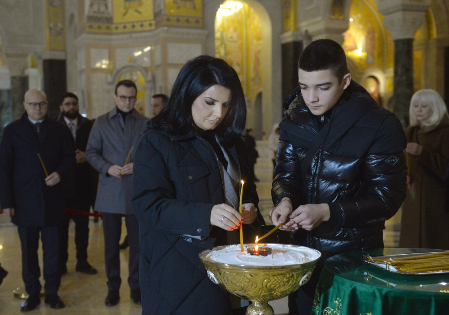 U Hramu Svetog Save održan pomen povodom šest godina od ubistva Olivera Ivanovića (FOTO)