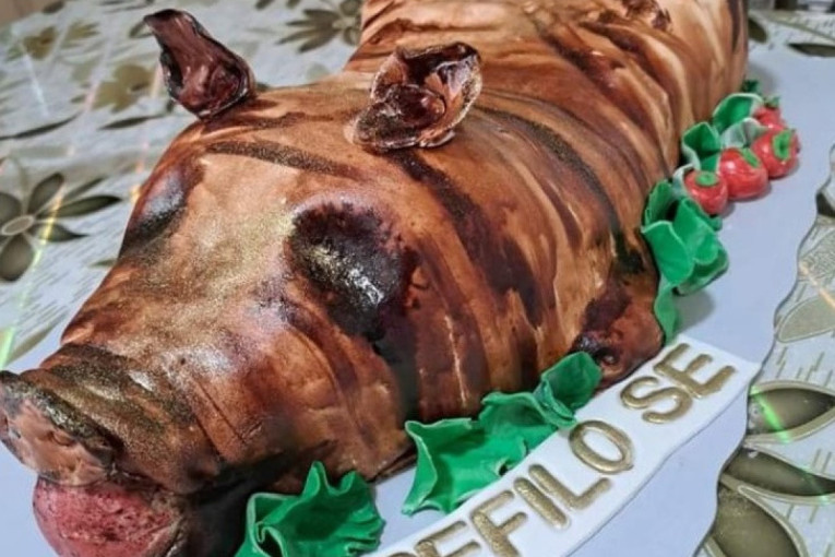 Dragan iz Zagorice je poznat po uzgoju svinja: Za rođendan dobio neobičan poklon, a tek da vidite poruku! (FOTO)