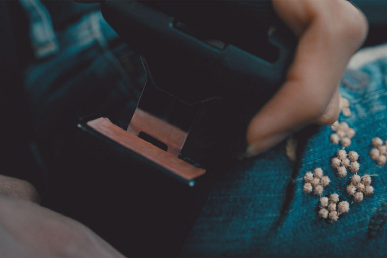 Čemu služi misteriozna petlja na sigurnosnom pojasu? Evo zašto je važnija nego što mislite