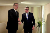 Predsednik Vučić sa Lajčakom u Davosu: Otvoren razgovor o situaciji na KiM