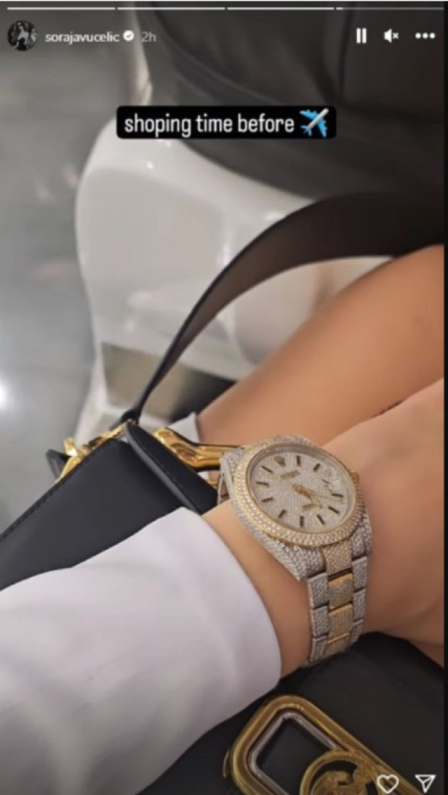 Soraja na ruci nosi 25.000 evra: Starleta uživa u Dubaiju, a jedna sitnica svima privukla pažnju (FOTO)