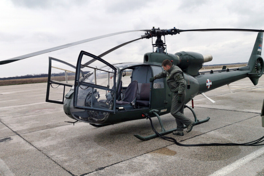 "Gazele" na beogradskom nebu: Počela letačka obuka kadeta Vojne akademije (FOTO)