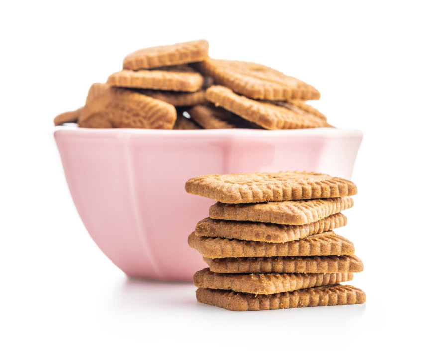 Recept dana: Slatki novogodišnji panj, keks-torta sa čokoladom i bananom, nema pečenja, samo radost u svakom zalogaju (VIDEO)