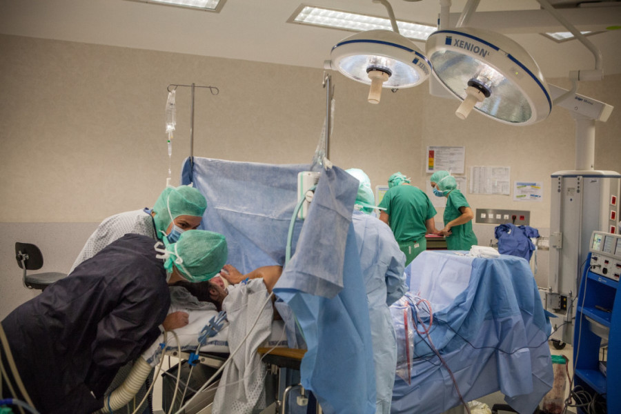 Drama usred bela dana: Brutalan napad na policajce, trojica muškaraca završili iza rešetaka!