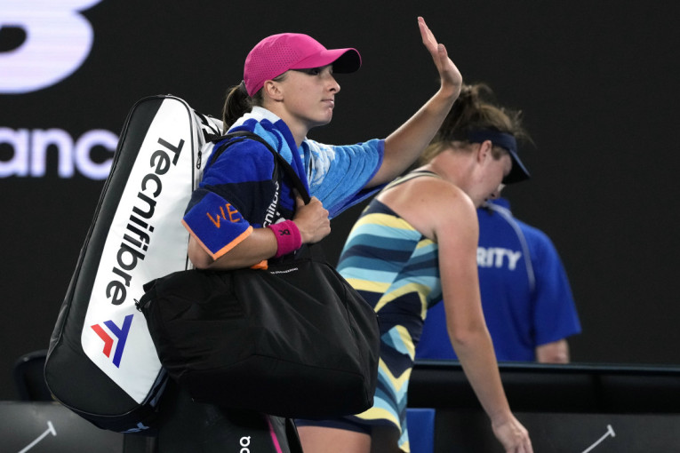 Šok u Melburnu! Ispala najbolja teniserka sveta! (FOTO)