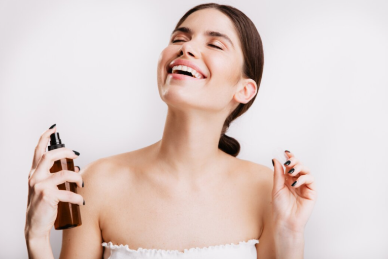 Cvetak zanovetak: Parfem će da traje ceo dan ako ga nanesete u pravom trenutku na pravo mesto