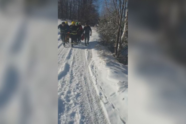 Detalji dramatičnog spasavanja na Tari: Mladić upao u rupu duboku 30 metara, sa njim bio još jedan vozač kvada! (FOTO/VIDEO)