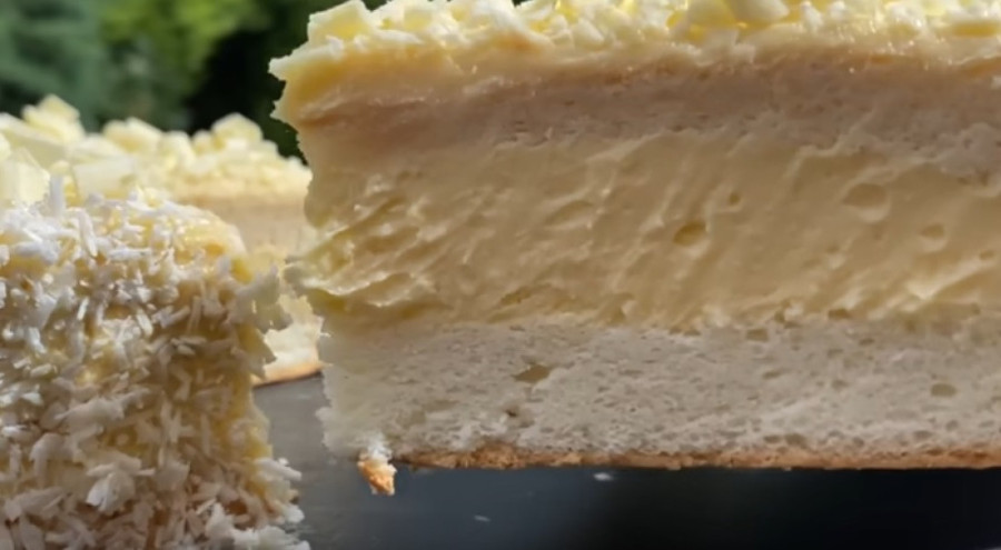 Recept dana: Anđeoska torta, božanstvena bela lepotica koja spaja nežan krem, kokos i belu čokoladu