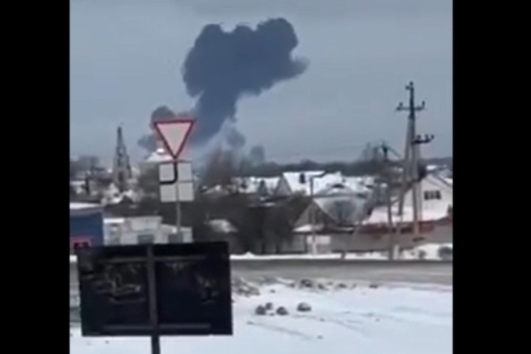 Srušio se ruski vojni avion! Stradalo svih 74 putnika, među njima 65 zarobljenih ukrajinskih vojnika (VIDEO)
