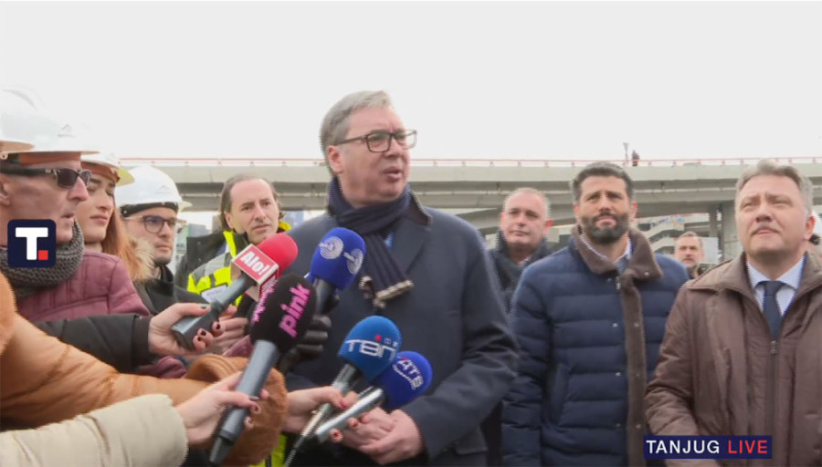 Predsednik Srbije obišao radove na Ložionici: Multifunkcionalni prostor za mlade i kreativne ljude, biće završeno do kraja godine