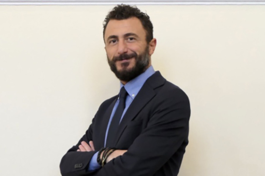 Skandal trese Italiju: Poslanik upucao mladića u novogodišnjoj noći! Test pokazao - na rukama i odeći su mu pronađeni tragovi baruta!