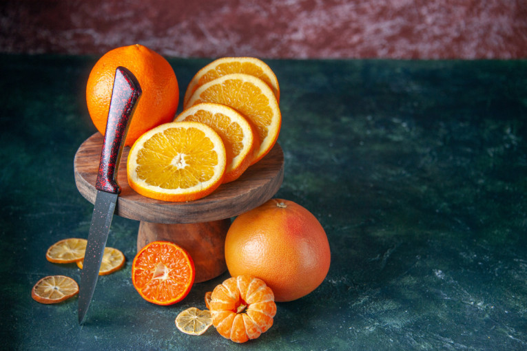 Čak 19 pametnih načina da iskoristite koru pomorandže - od skidanja fleka, preko osvežavanja cipela, do beljenja zuba