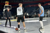 Partizan na treningu imao baš posebnog gosta! NBA šampion došao da uči od najboljeg! (FOTO)