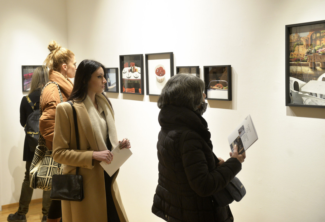 Istovremeno otvorene tri izložbe u Kulturnom centru Beograda: Banalnosti svakodnevice (FOTO)
