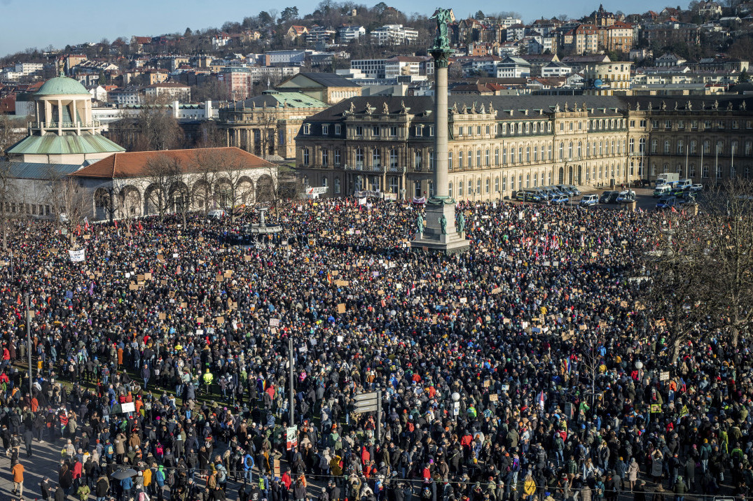 Stotine hiljada ljudi na ulicama Nemačke: Već treći vikend zaredom protest protiv radikalne desnice!
