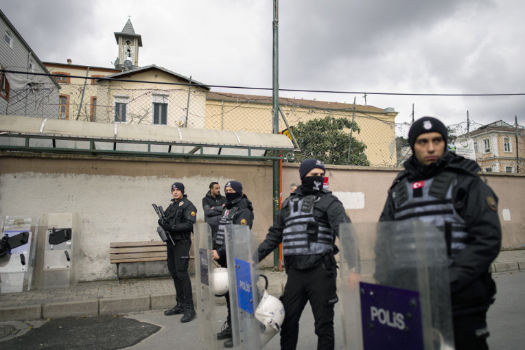 Pored dvoje osumnjičenih za napad u Istanbulu, privedeno još 47 osoba: Policija izvršila više od 30 racija!