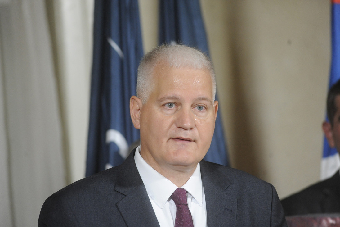 Udružili se najgori mrzitelji da pljuju po Vučiću: Jovanovićev poslanik otrčao kod čoveka koji je pretio smrću predsedniku Srbije! (VIDEO)