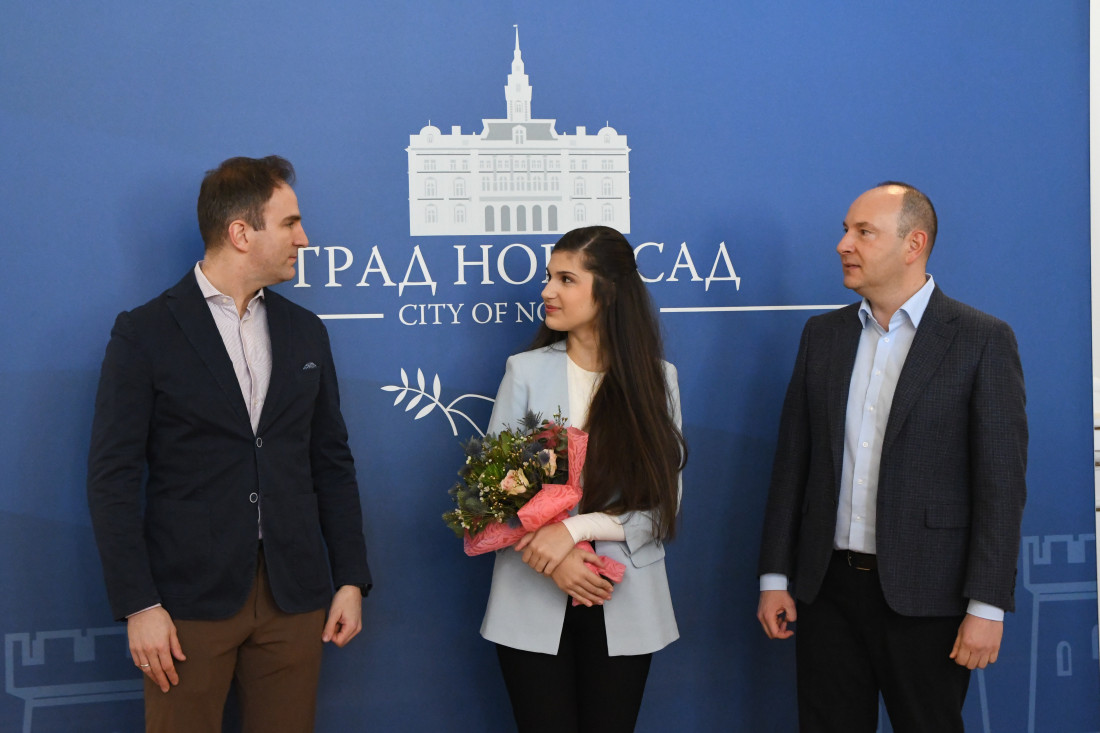 Gradonačelnik Novog Sada Milan Đurić sa Lanom Zorjan, prvom dobitnicom "Oskara" u klasičnoj muzici: Sledi koncert u Gradskoj kući (FOTO)