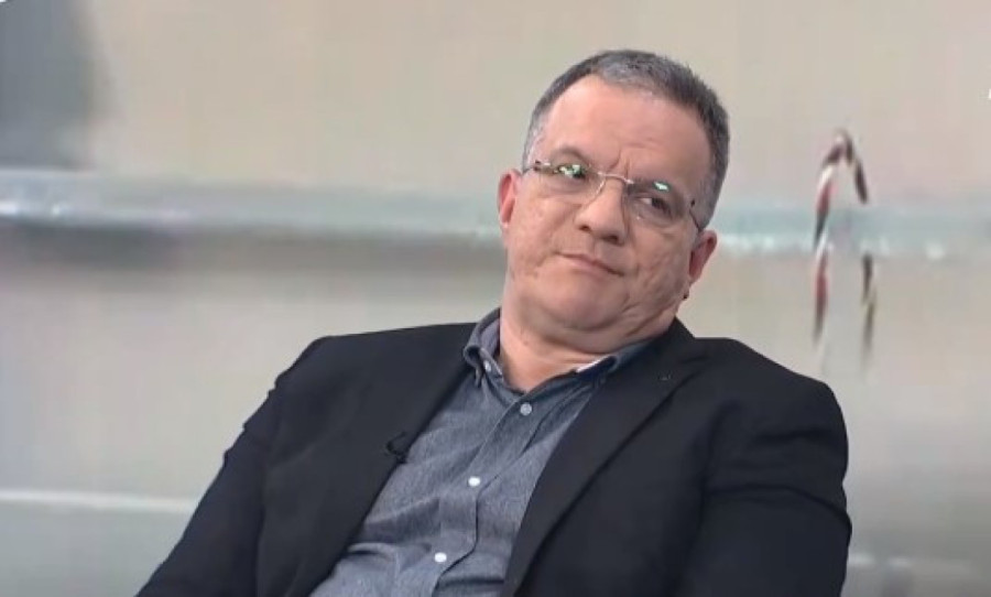 Vučiću ne opraštaju ni razgovor sa narodom koji ga je birao: Opozicioni "stručnjaci" tumače Ustav kao da je vic!