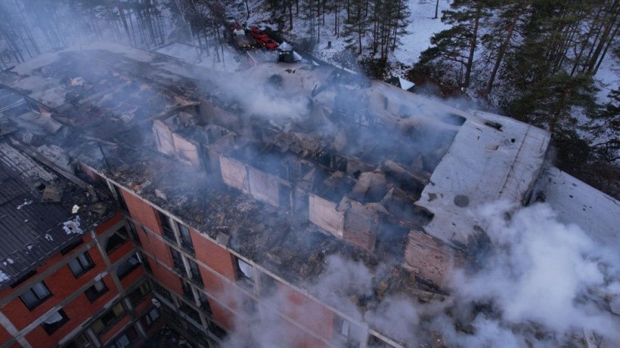 Majstori ušli među izgorele zidove: Počela sanacija štete od požara u Specijalnoj bolnici Čigota (FOTO)