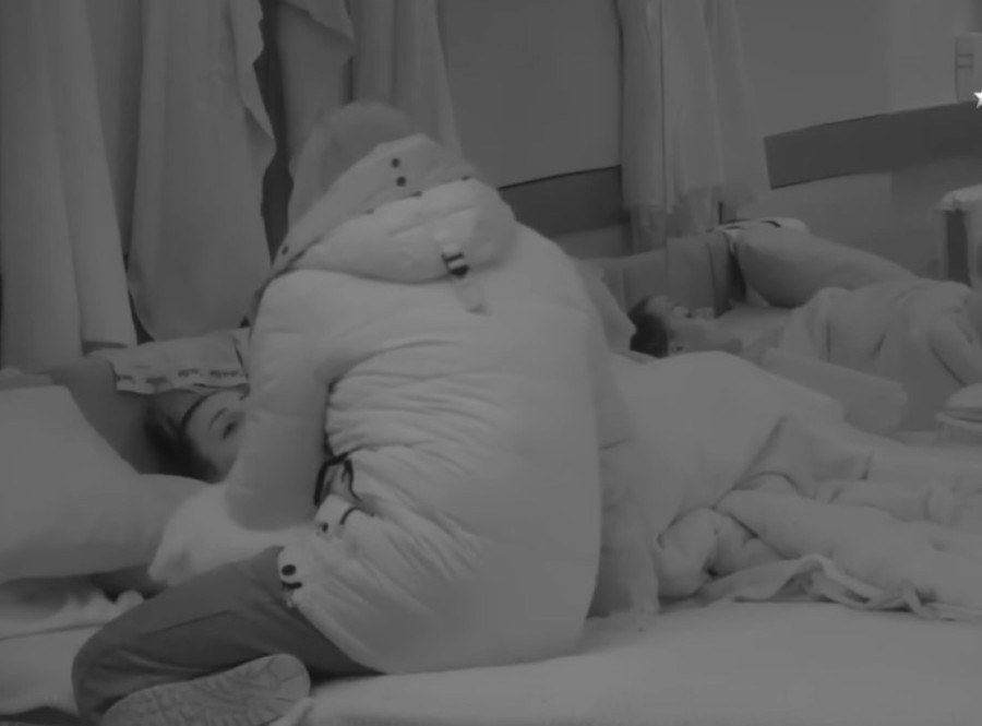 Ša dramio Mioni cele noći: "Iživljavaš se nada mnom, zašto me teraš da pravim haos?!" Reper nije mogao da se smiri