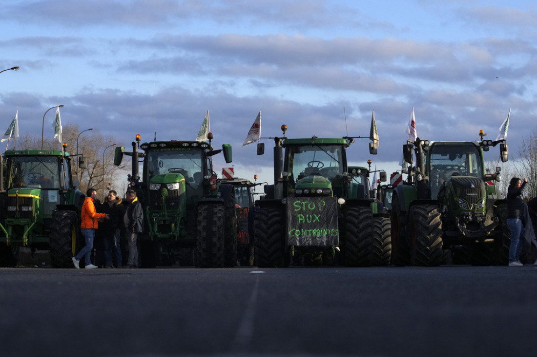 Haos na francusko-španskoj granici: Farmeri blokirali auto-puteve uoči izbora za EP