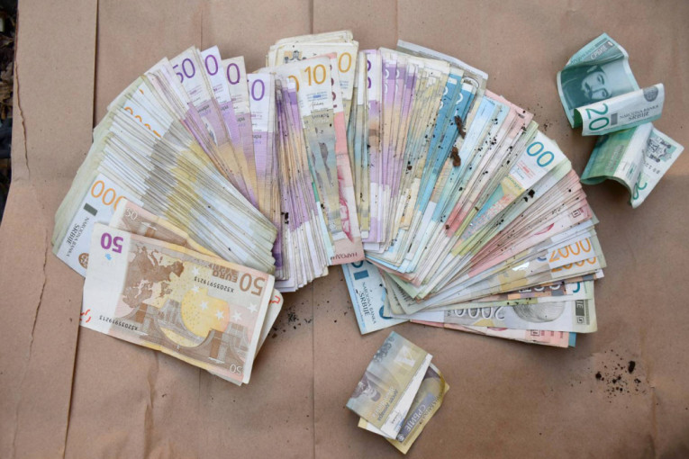 Pajserom do plena: Obili kladionicu, ali nisu uspeli da potroše ni dinar