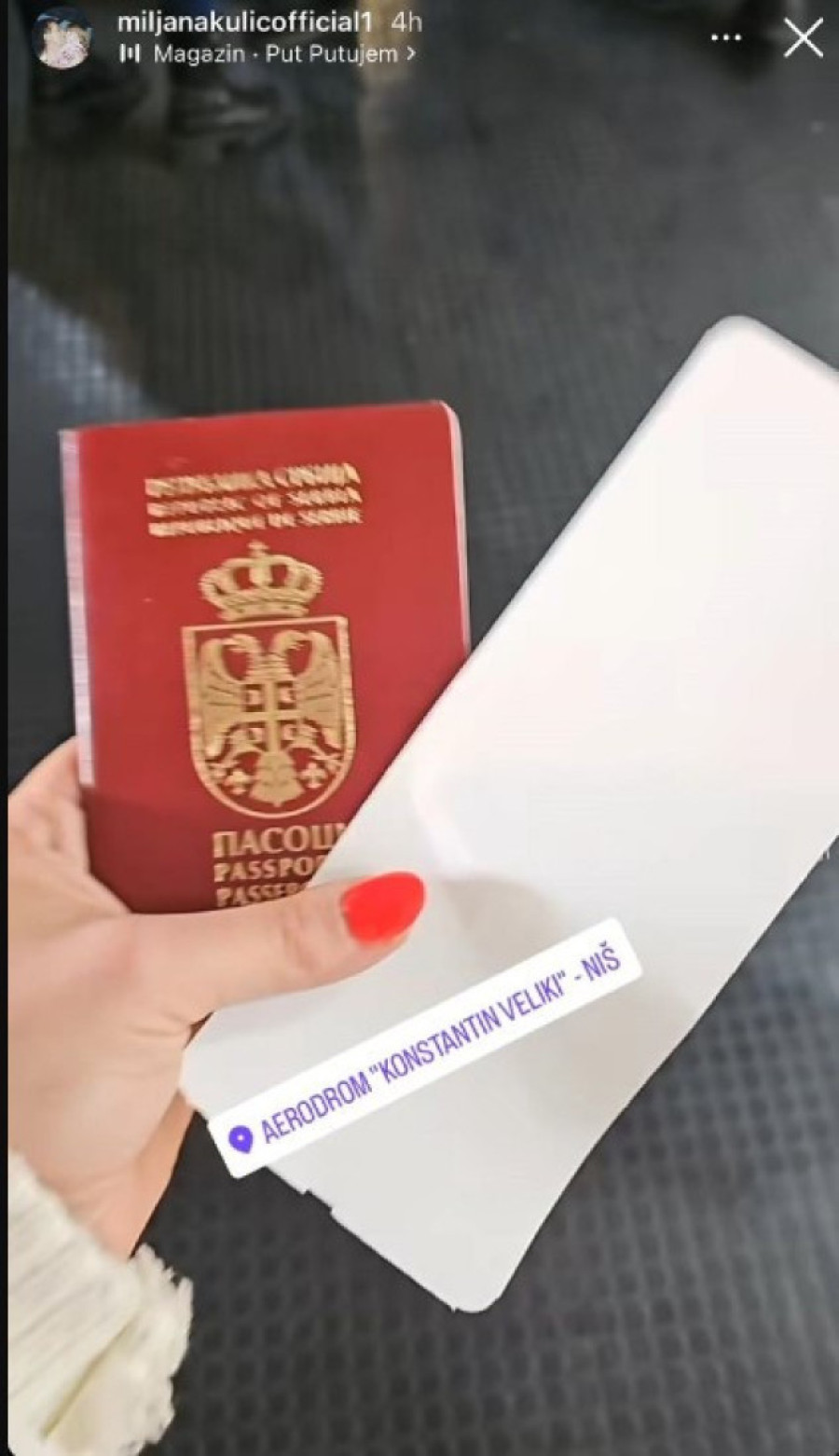 Miljana otišla kod Zole? Pokazala pasoš i avionsku kartu, isplivali dokazi da je pravila haos u avionu
