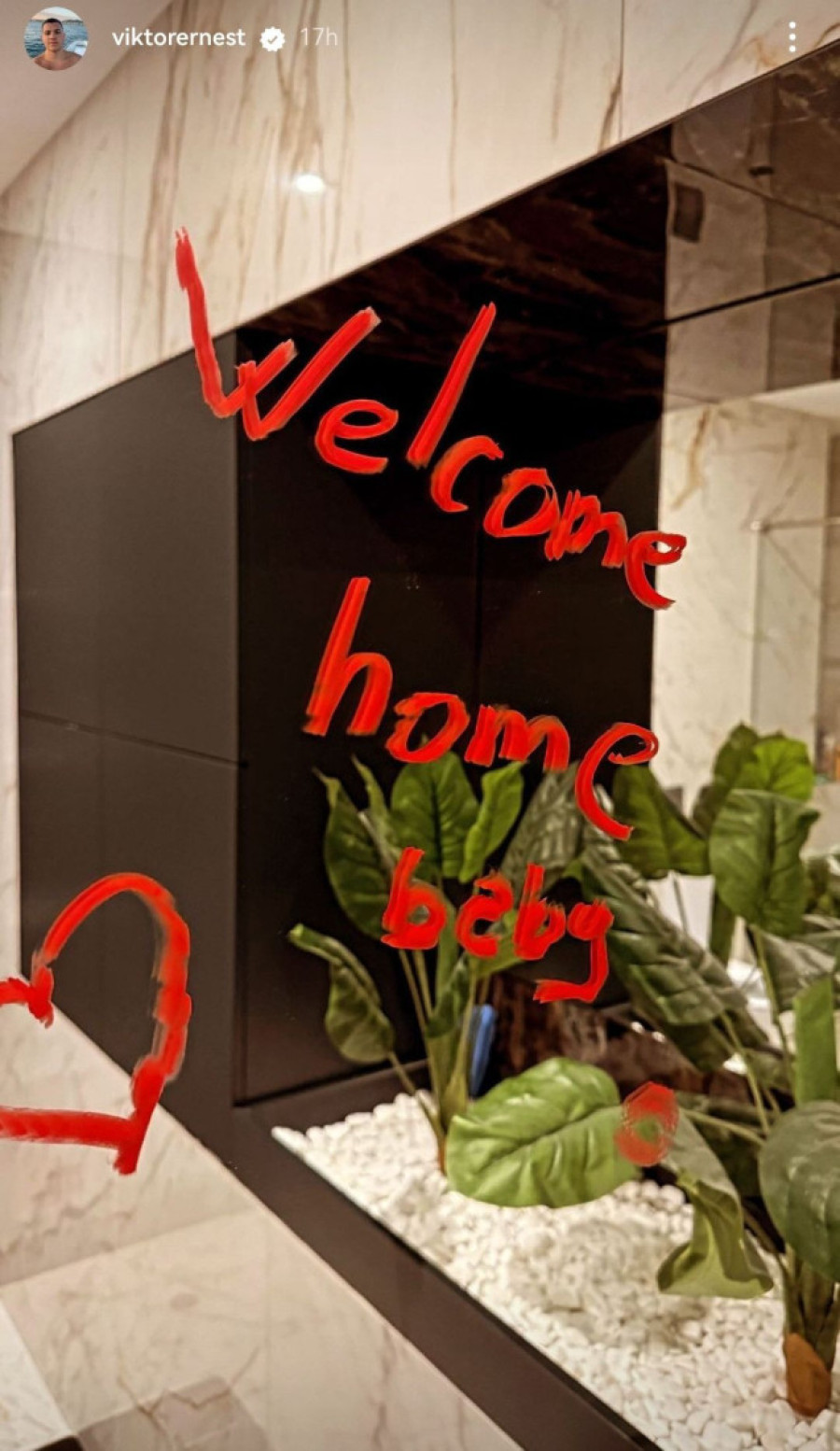 Hit iznenađenje za Breninog sina! Ovako ga je misteriozna devojka dočekala kad se vratio s puta (FOTO)