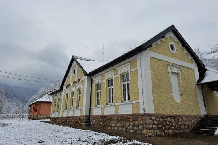 Biće ovo objekat za ponos svim Srbima: Završena prva faza na izgradnji Muzeja ćirilice u selu Rača kod Bajine Bašte (FOTO)