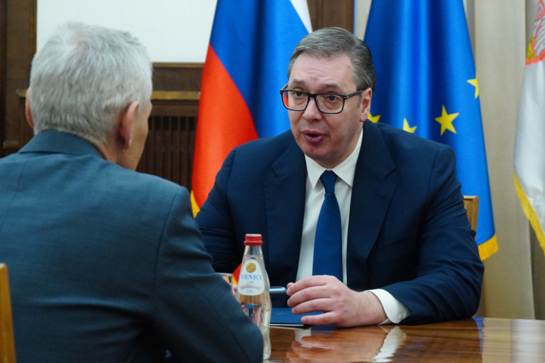 Predsednik Vučić se sastao sa Bocan-Harčenkom: Obavestio sam ambasadora o mogućim posledicama neodgovornog akta Kurtijevog režima