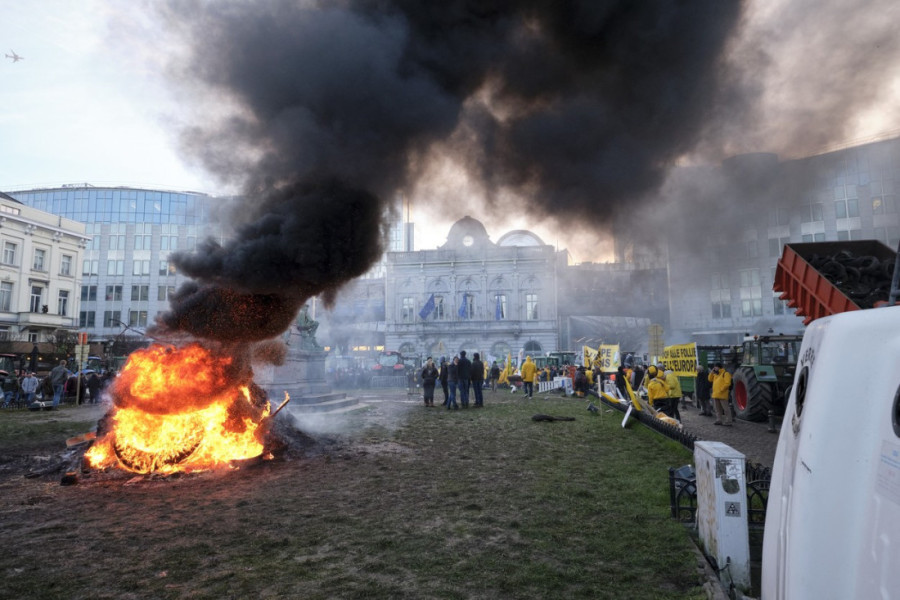 Počelo je sa Nemcima, a sada se lavina širi: Evropa polako srlja u propast, od sledeće nedelje protesti poljoprivrednika u 4 države