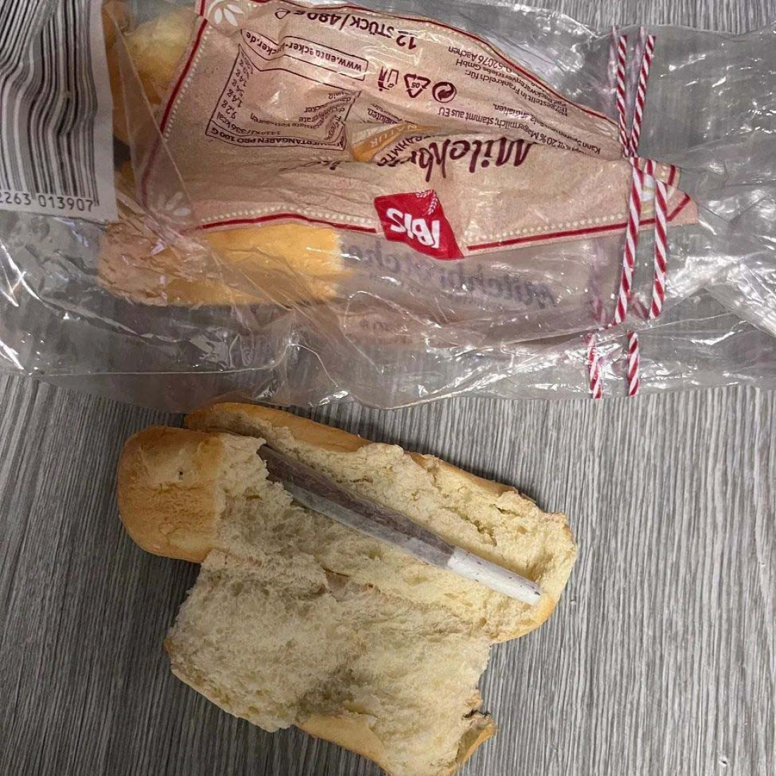 Psu Neronu ništa ne promiče! Carinici se šokirali kada su videli šta je nanjušio u kifli (FOTO)