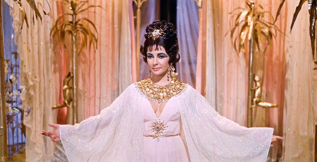 "Neću da te ubijem, previše si lepa": Uskoro će ceo svet saznati intrigantne detalje o Elizabet Tejlor koje je sama otkrila (FOTO)