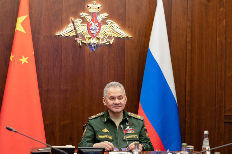 Gori neboder u Zagrebu! Dim kulja kroz prozore na 15.spratu