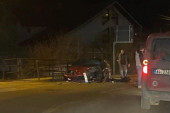 Težak udes kod Aranđelovca: Auto potpuno uništen, ima povređenih