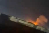 Stravičan napad Amerike: Gađaju vojne baze, gore skladišta u Siriji - tuku bez milosti! (VIDEO)
