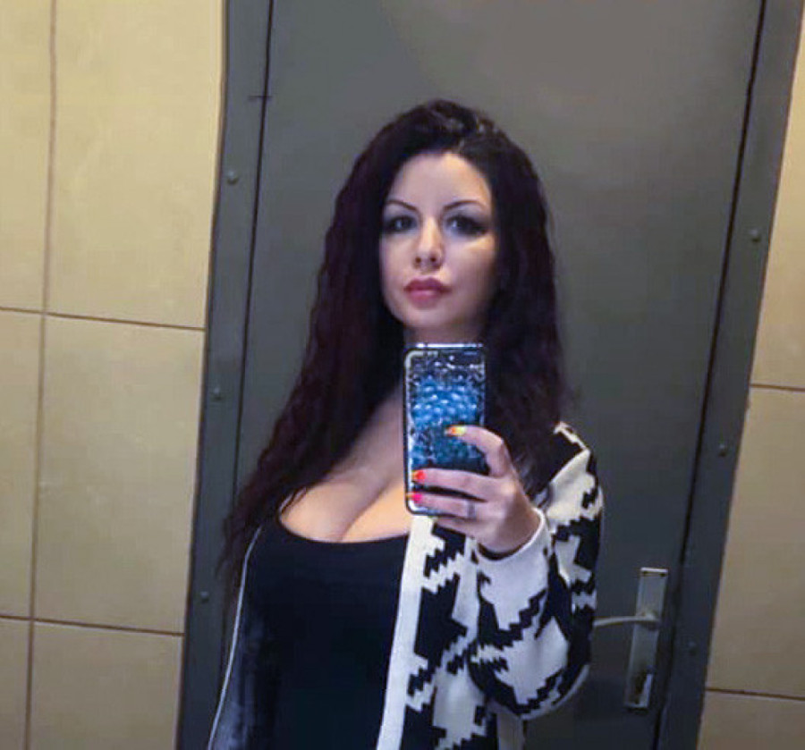 Pevačica (41) preminula posle teške bolesti, muž je ostavio usred najveće borbe: Dve godine od smrti Harine