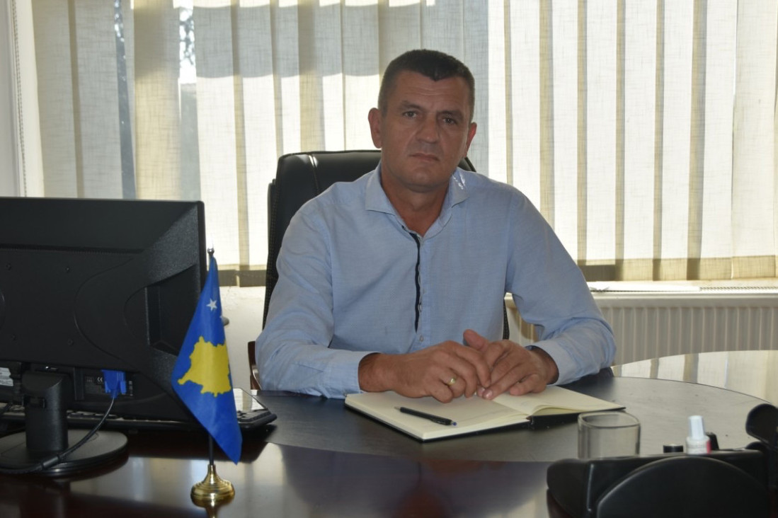 Raspad u redovima Kurtijevih Srba zbog para: Radomirović napušta stranku, ali ostaje u vladi tzv. države Kosovo (FOTO)