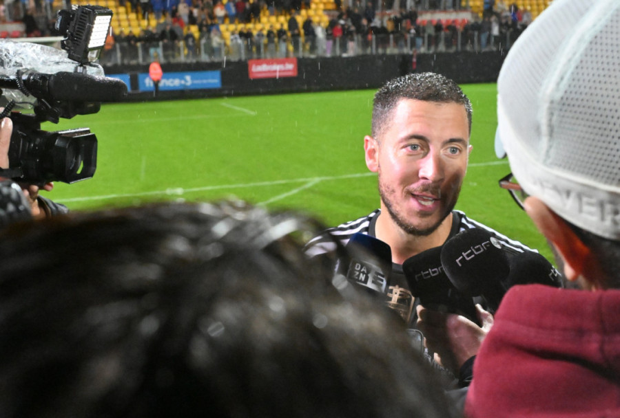 Srpski bedem među besmrtnima! Navijači izabrali - Vidić i Ivanović u najboljoj stranoj postavi Premijer lige (VIDEO)