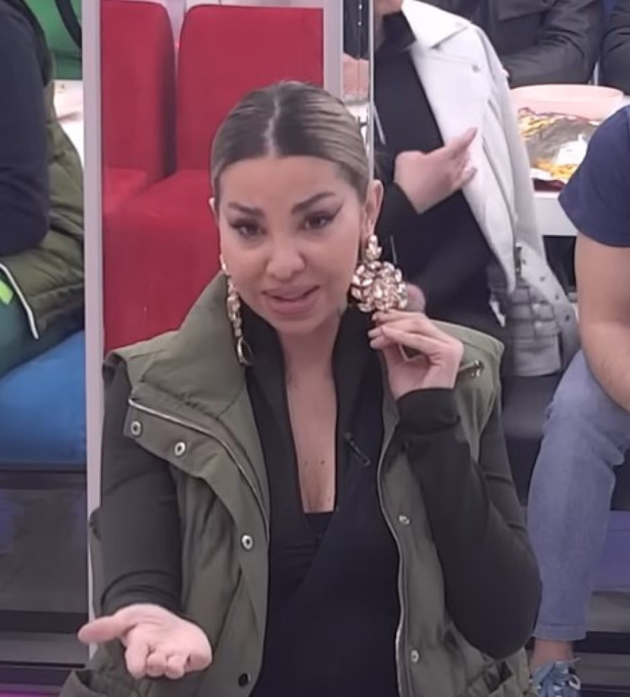 Aneli Ahmić se ponovo žešće izblamirala: "Jesam li dobro izgovorila?" Voditelj šokiran (VIDEO)