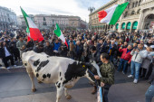 Farmeri u Italiji ne miruju: Traktori se okupljaju oko Rima dok se protesti nastavljaju