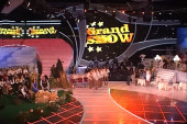 Sećate li se emisije "Grand šou"? Emitovala se 17 godina, imala brojne voditelje, a ovaj poznati muškarac je bio prvi