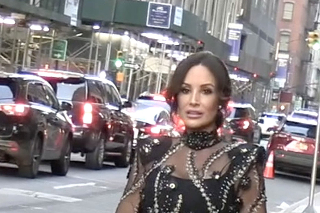 Policija privela Lisu En! Bivša glumica filmova za odrasle uznemirena: Nisam ništa uradila! (VIDEO)