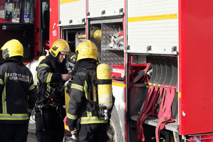 Tuga kod Kosovske Kamenice: Devetočlana porodica ostala bez krova nad glavom, požar im "progutao" kuću