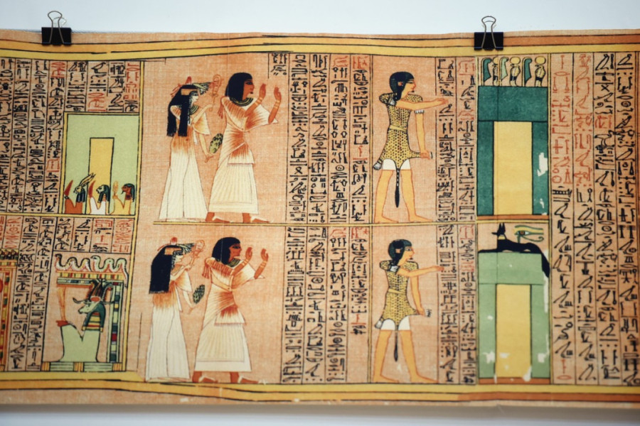 Reprodukcija čuvenog egipatskog "Anijevog papirusa" izložena u Beogradu: Izlazak duše na svetlost dana (FOTO)