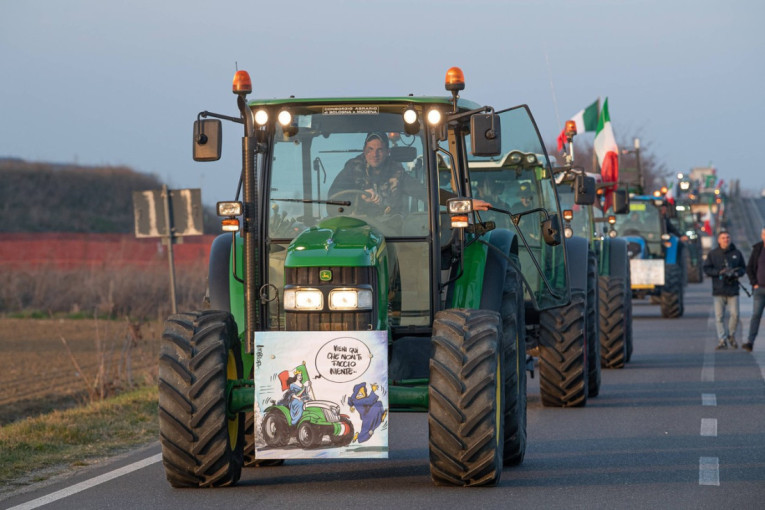 Italijanski farmeri najavljuju veliku blokadu Rima: "Kreće mobilizacija, idemo traktorima" (VIDEO)