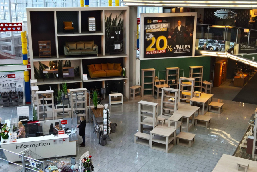 Neko dobije bakšiš kao celu platu, a neko ništa: Koliko stvarno zarađuju konobari u Srbiji?